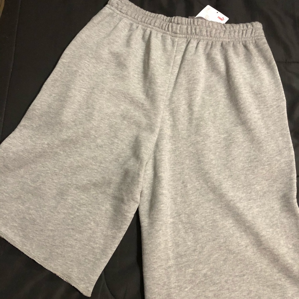 Men’s grey Puma shorts. - Picture 4 of 5